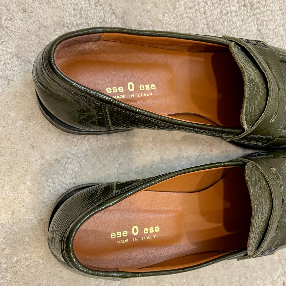 Ese O Ese (Spanish Brand) Olive Green Patent Leather Loafers. Size 9 (EU 40) - Picture 5 of 9